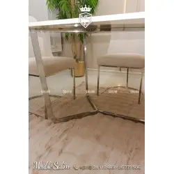 TABLE A MANGER OLIVIA